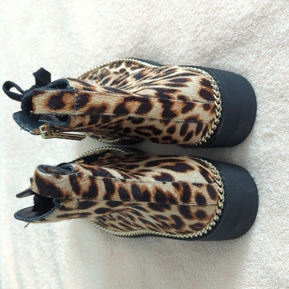 NEW Gianni Bini Combat Boots Animal Print Women Size 6.5 Leopard cheetah - Picture 3 of 7